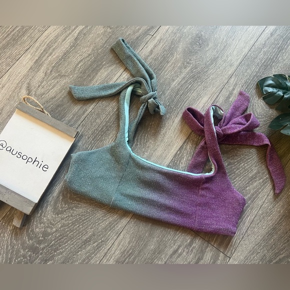 NWOT! Beach riot gemstone ombre glitter top. Size S - Picture 3 of 9